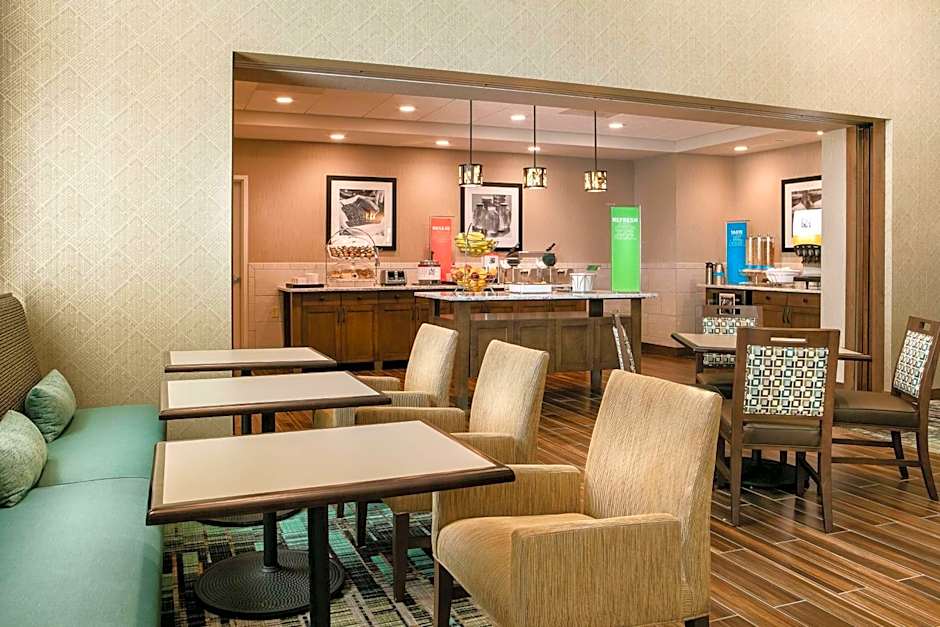 Hampton Inn By Hilton & Suites Mason City