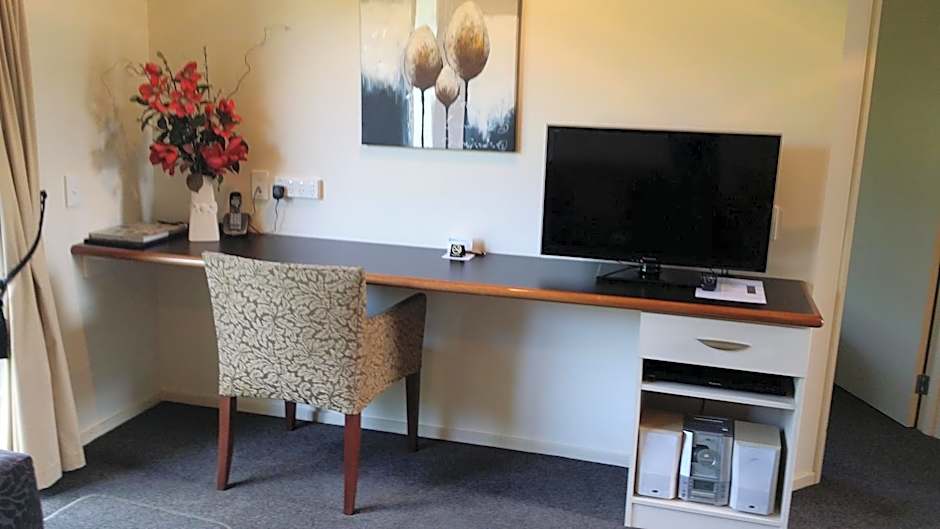 Cedar Grove Motor Lodge