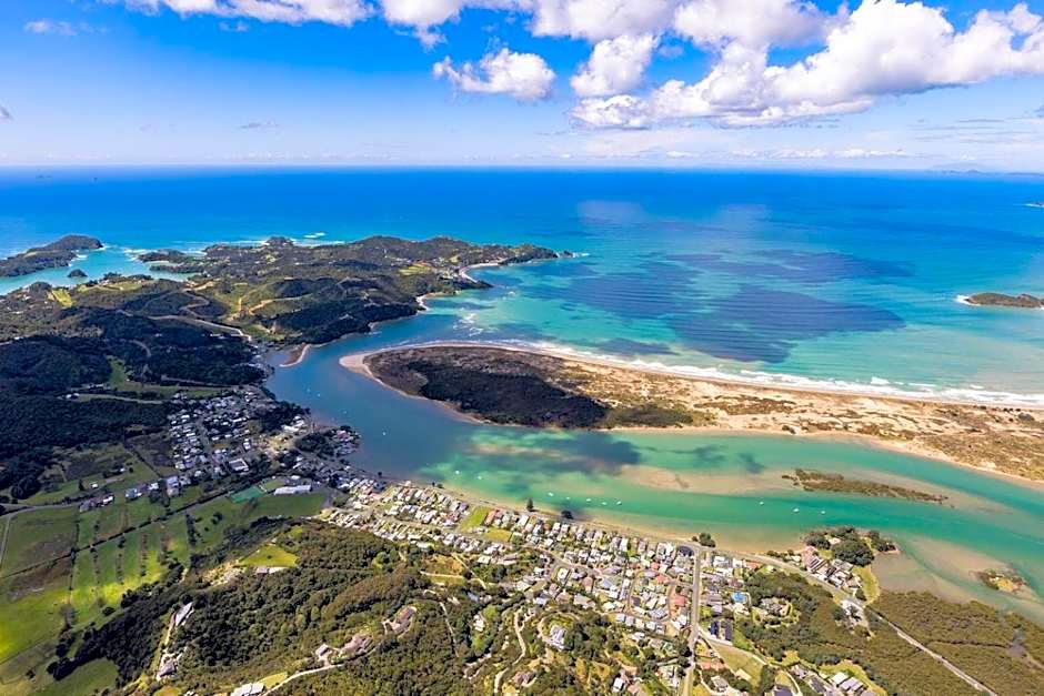 Bks Pohutukawa Lodge