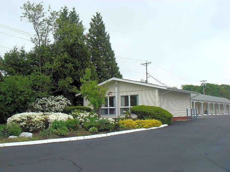 Harbor Base Inn
