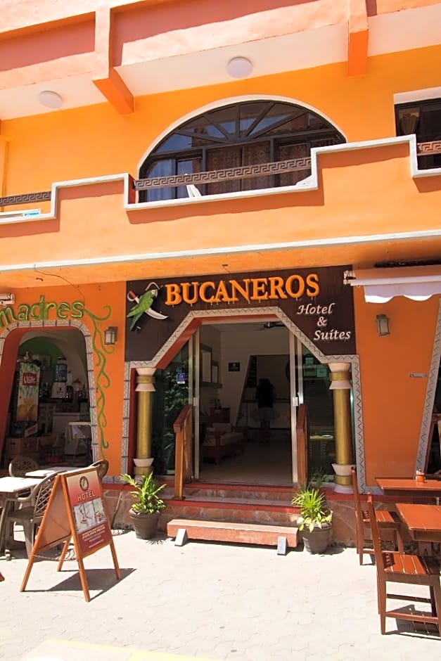 Hotel Bucaneros