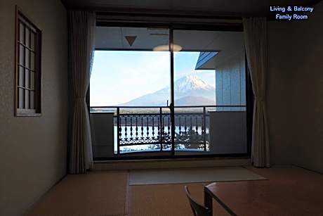 Family Room with Mountain View
