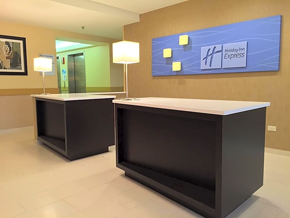 Holiday Inn Express Chicago NW - Arlington Heights By IHG