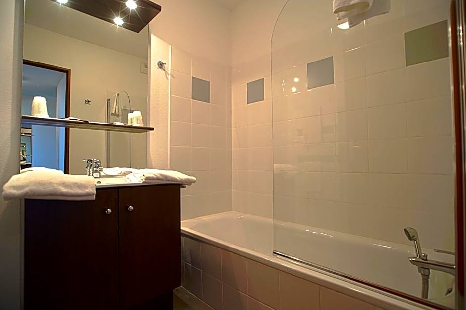 KOSY Appart'Hôtels - Campus Del Sol Esplanade