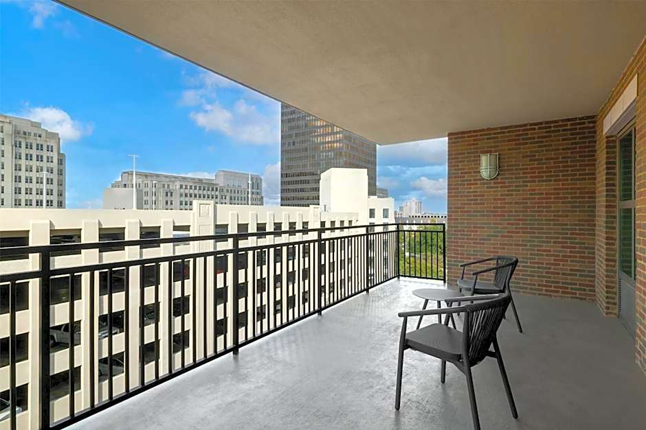 Hampton Inn By Hilton And Suites Baton Rouge