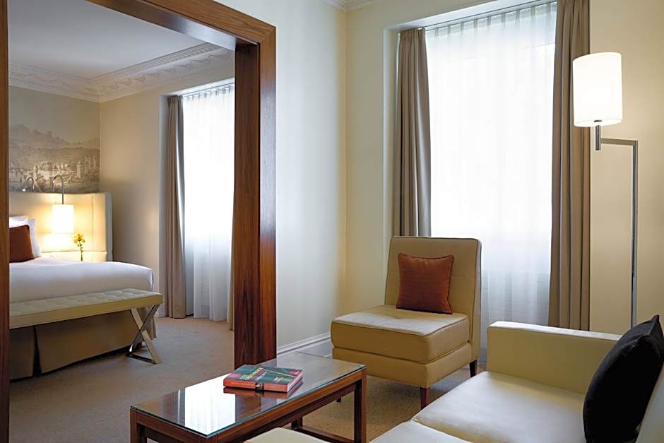 Renaissance by Marriott Lucerne Hotel