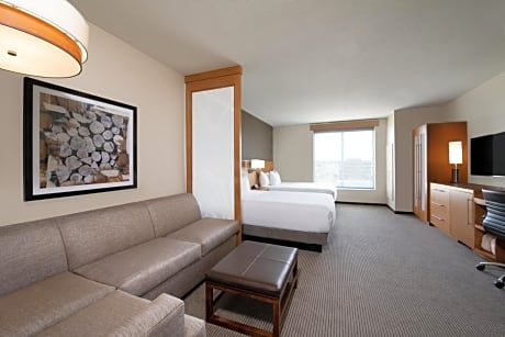 Queen Room with Two Queen Beds, Sofa Bed and Accessible Tub