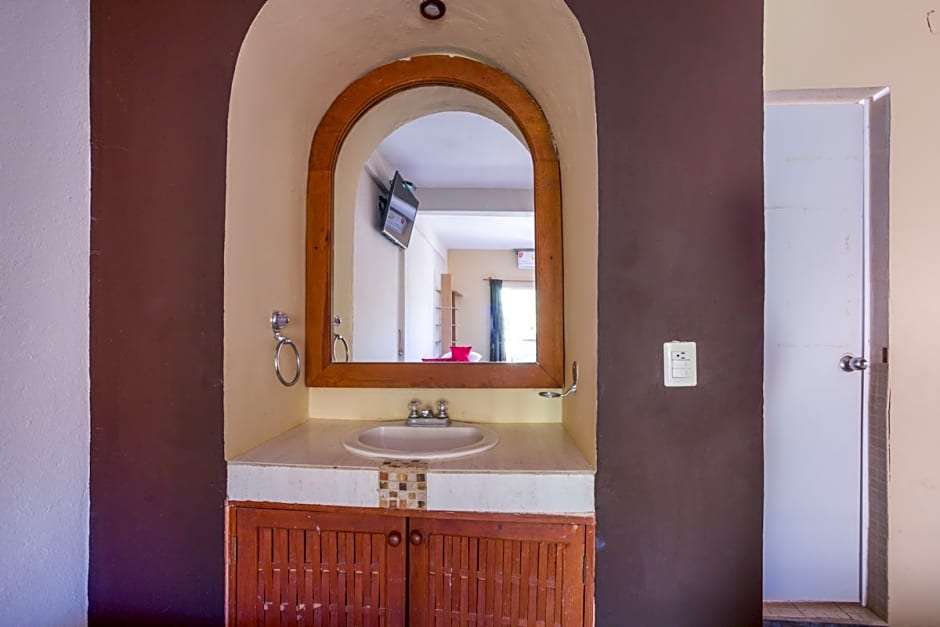 OYO Hotel Posada Lys, Zihuatanejo