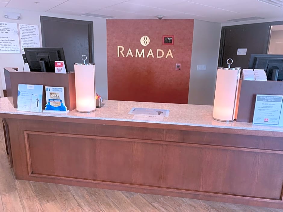 Ramada by Wyndham Minneapolis Golden Valley