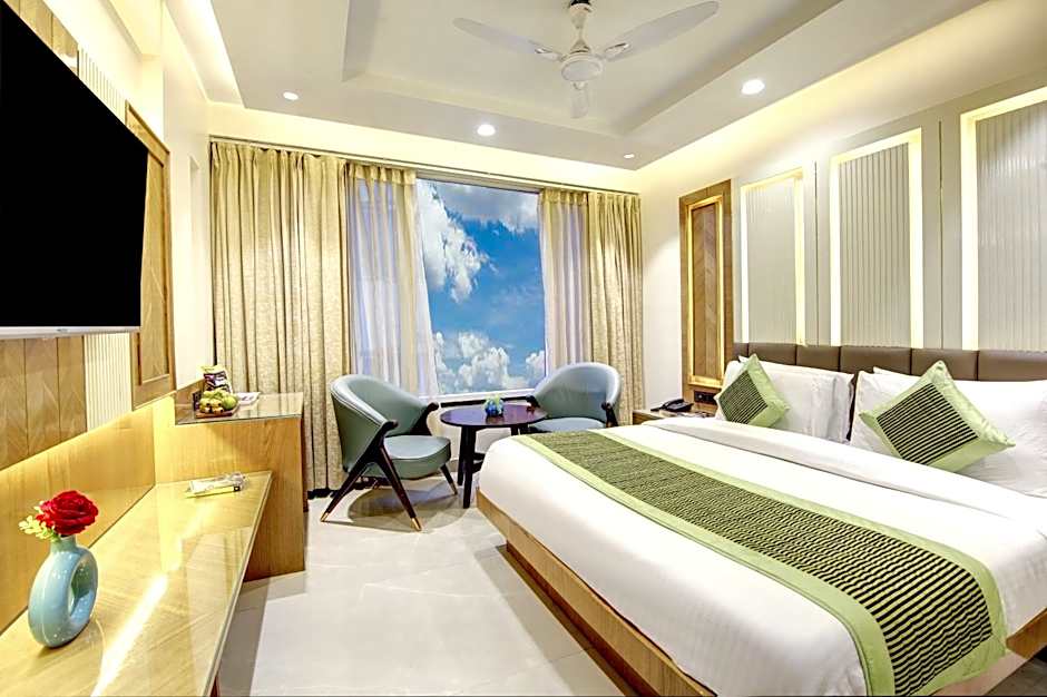 Hotel Krishna Plaza Just Near New Delhi Station And Connaught Place By M S Hospitality
