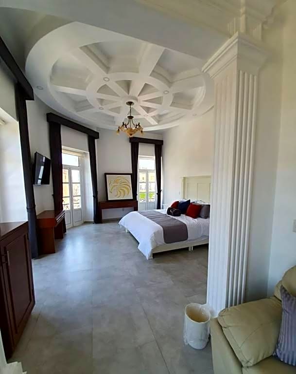 HOTEL ESTANCIA REAL