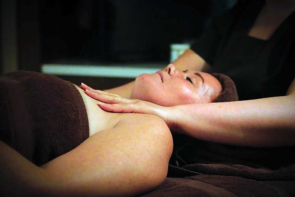 Gomersal Park Hotel & Bazaar Spa