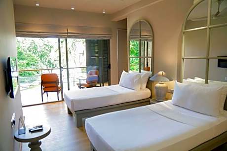 Superior Double or Twin Room with Lake View