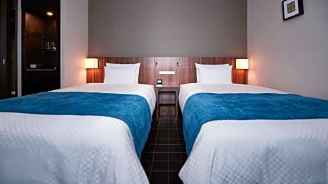 Deluxe Twin Room (2 Adults) - Non-Smoking