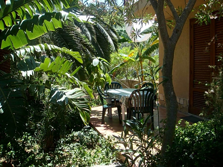 Stanza in Villa con giardino vista mare