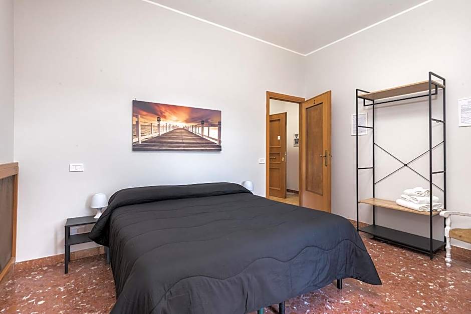 Travelershome Ciampino&Morena GuestHouse