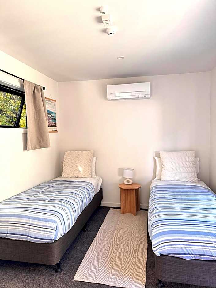 The Flaming Kiwi Backpacker