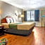 Econo Lodge Inn & Suites