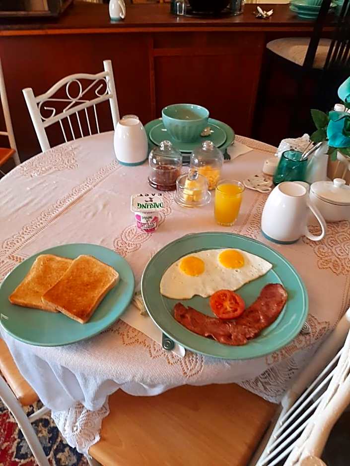 Au Plais De Langebaan at Palm Tree Villa