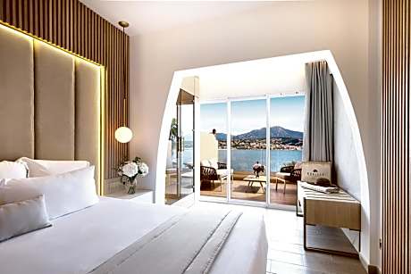 Luxury Terrace Room