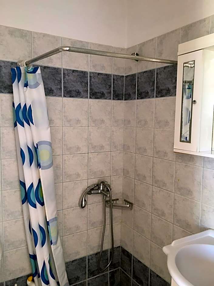 Eugenia travasarou sea view appartments