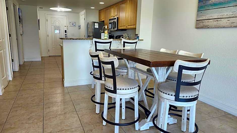 Treasure Island Condo - Beaches and Pickleball