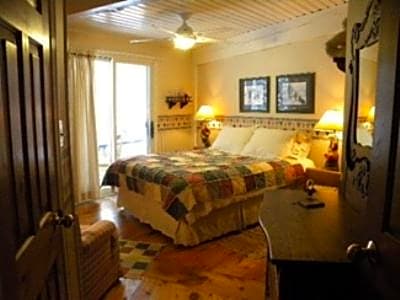 Stouffermill Bed & Breakfast