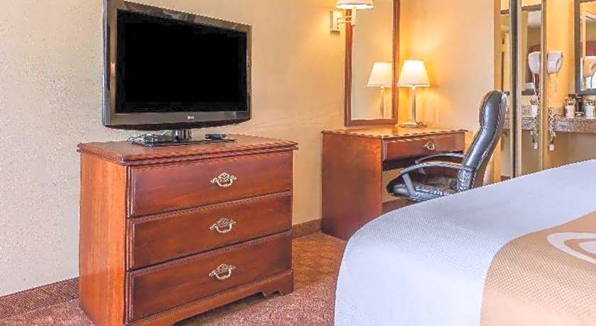 Quality Inn Calera I-65 exit 231