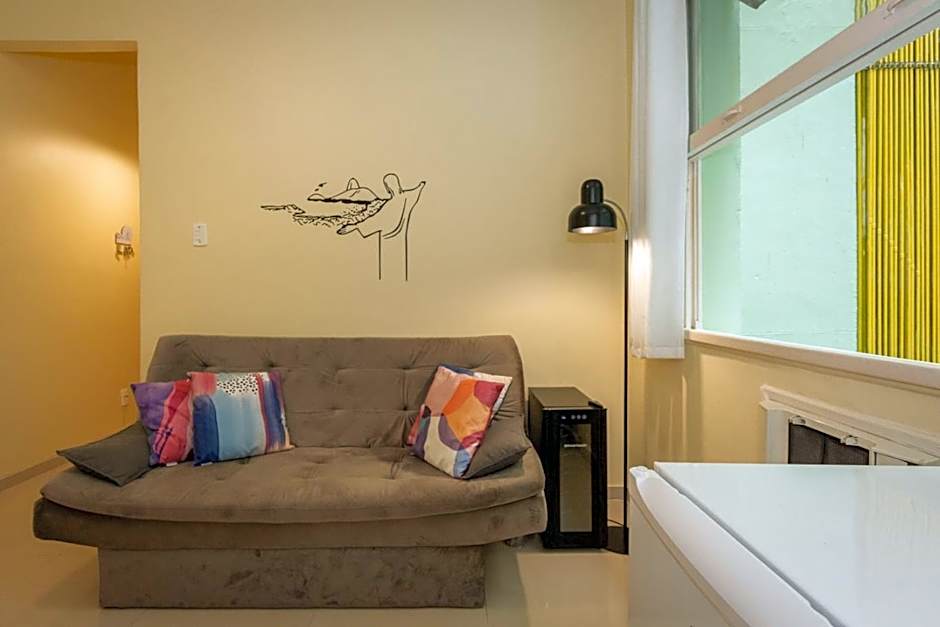 Confortavel apto a 280m da Praia de Copacabana RJ