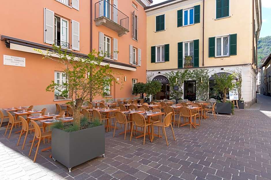 Avenue Hotel