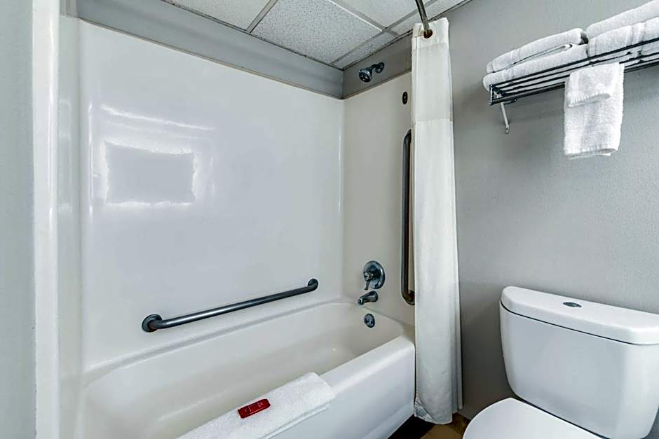 SureStay Plus Hotel by Best Western McGuire AFB Jackson