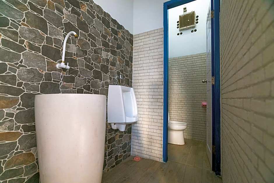 Atlas Gili Party Hostel