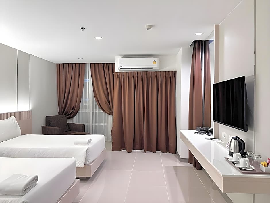 Crystal Suites Suvarnabhumi Airport