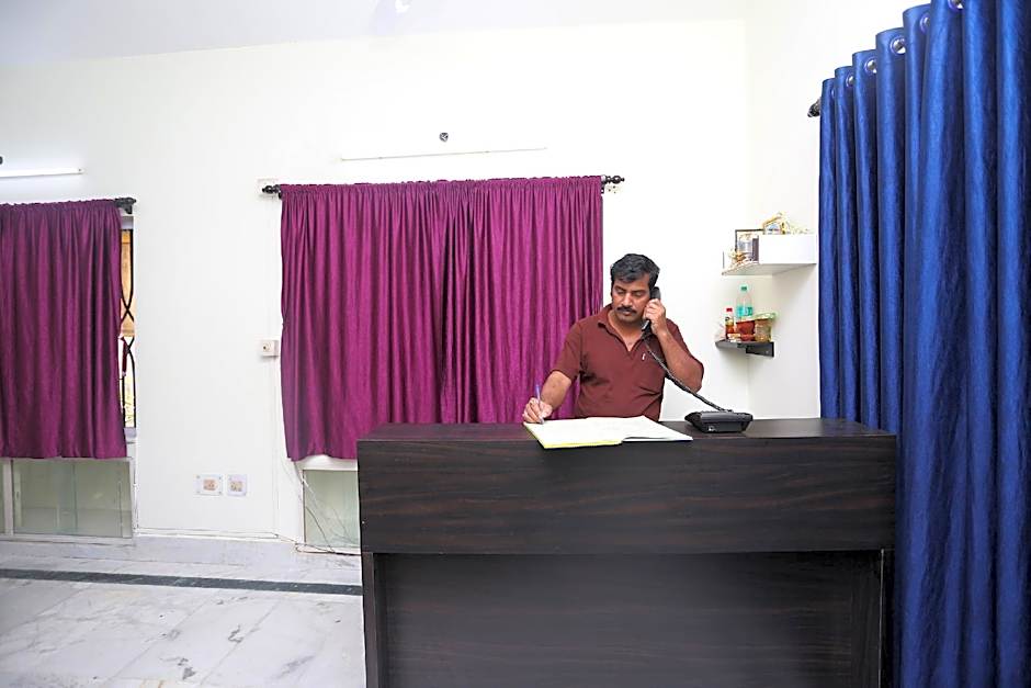 Surya Guest House By OYO Rooms – Calcutta, LA