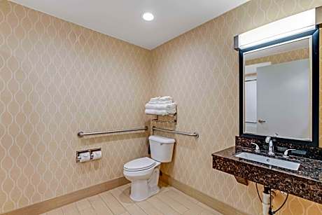 Double Suite with Two Double Beds - Non-Smoking