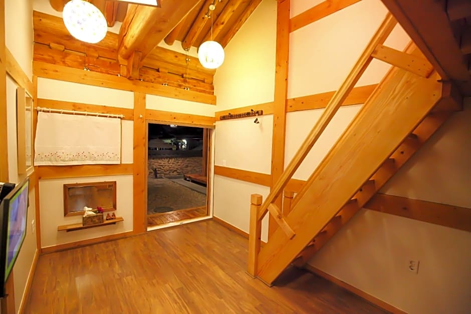 Samlockhon Hanok Guesthouse