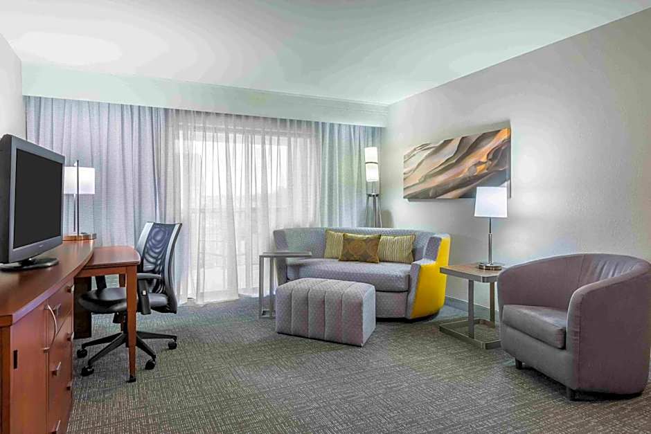 Courtyard by Marriott Knoxville Cedar Bluff