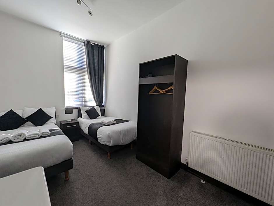 OYO Firs Lodge London Heathrow