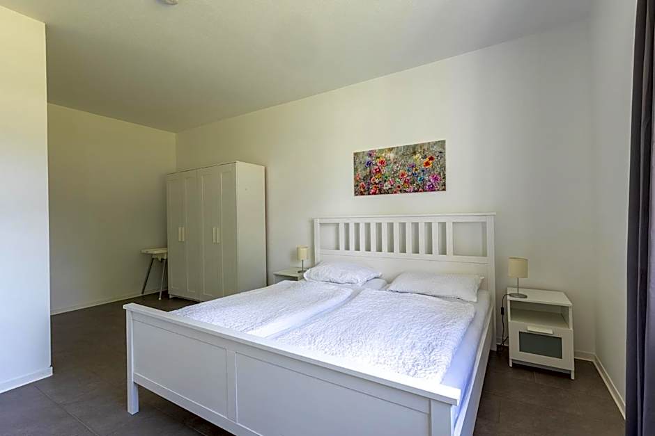 Ferienhaus Natura Ideal für Urlaub & Business, Küche, WLAN, Parkplatz