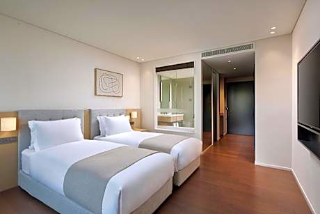 [Own Your Shilla Stay, Relax and Unwind] Premier Deluxe Twin City View with 1 Raffle Ticket