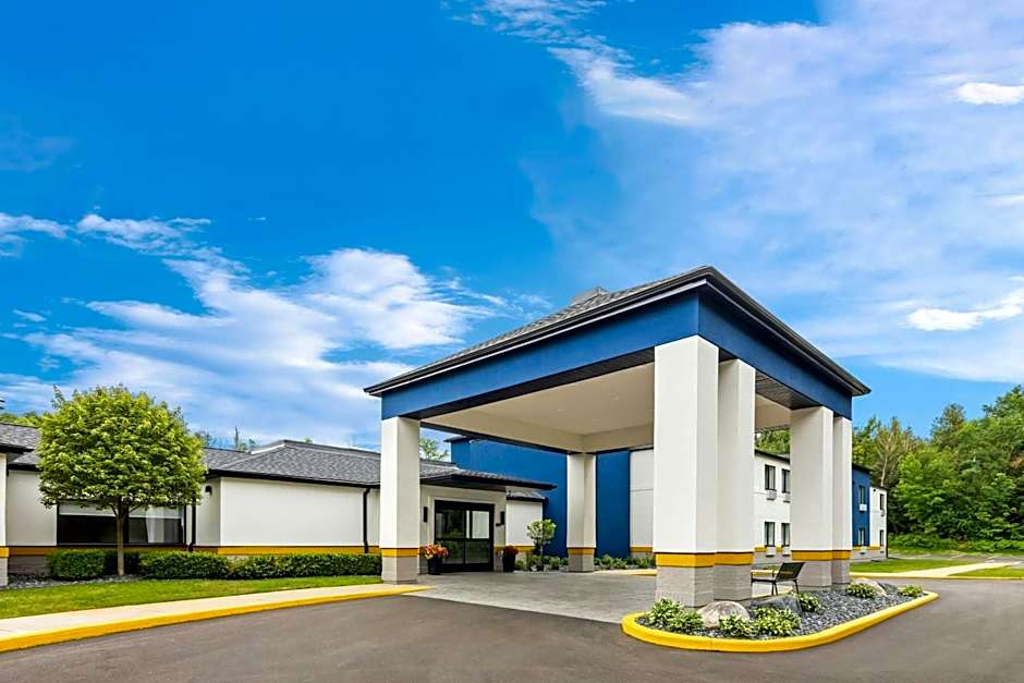 City Express by Marriott Petoskey Harbor Springs