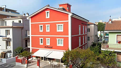 Echotel