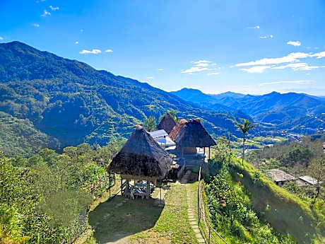 Hiwang Native House Inn & Viewdeck