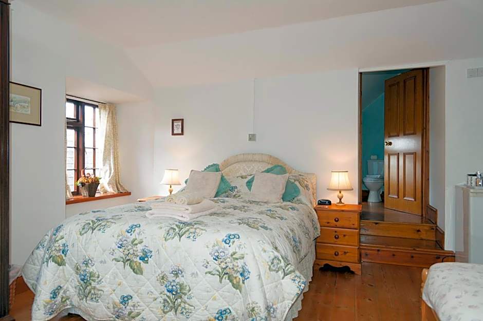 Burton Farmhouse