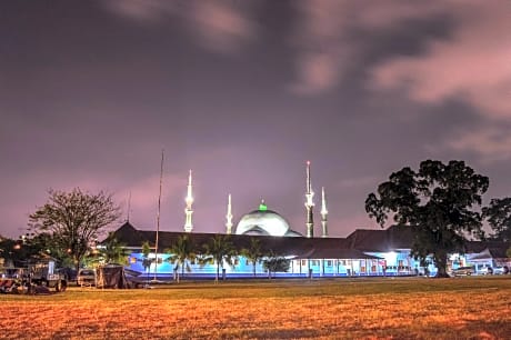 Sans Hotel Pasar Lama Tangerang