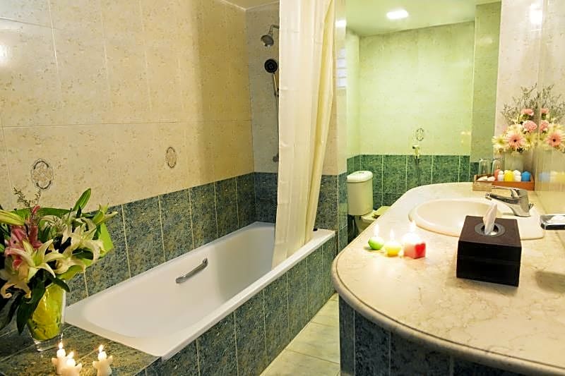 Amazon Lilly Residence