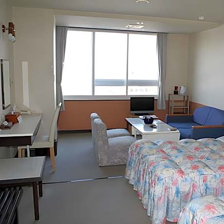 Western-style twin room, lake (equipped with air conditioning, heating, and toilet with washing machine)