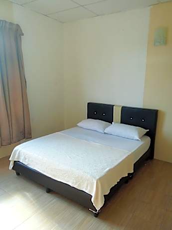 Double Queen Bed 202