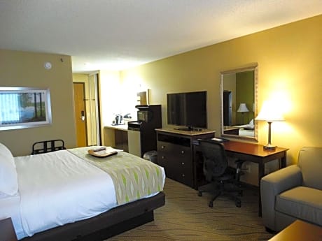 King Room with Spa Bath