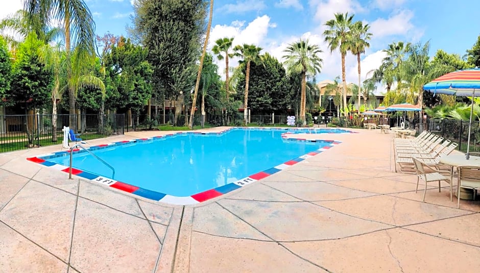 Duniya Hotel